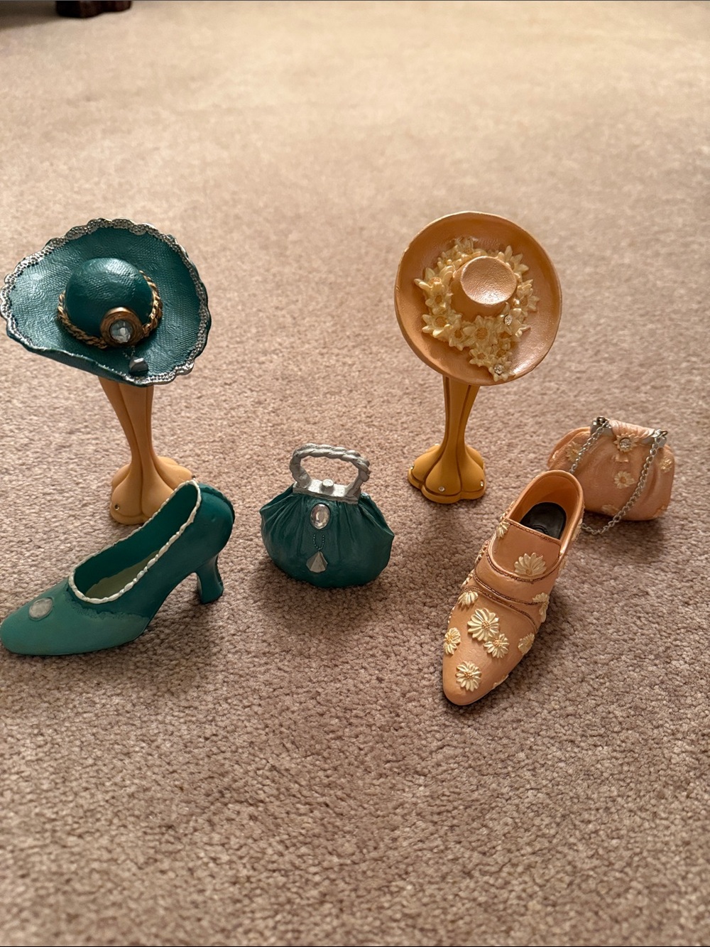 Green and Daisy Accessory Sets
